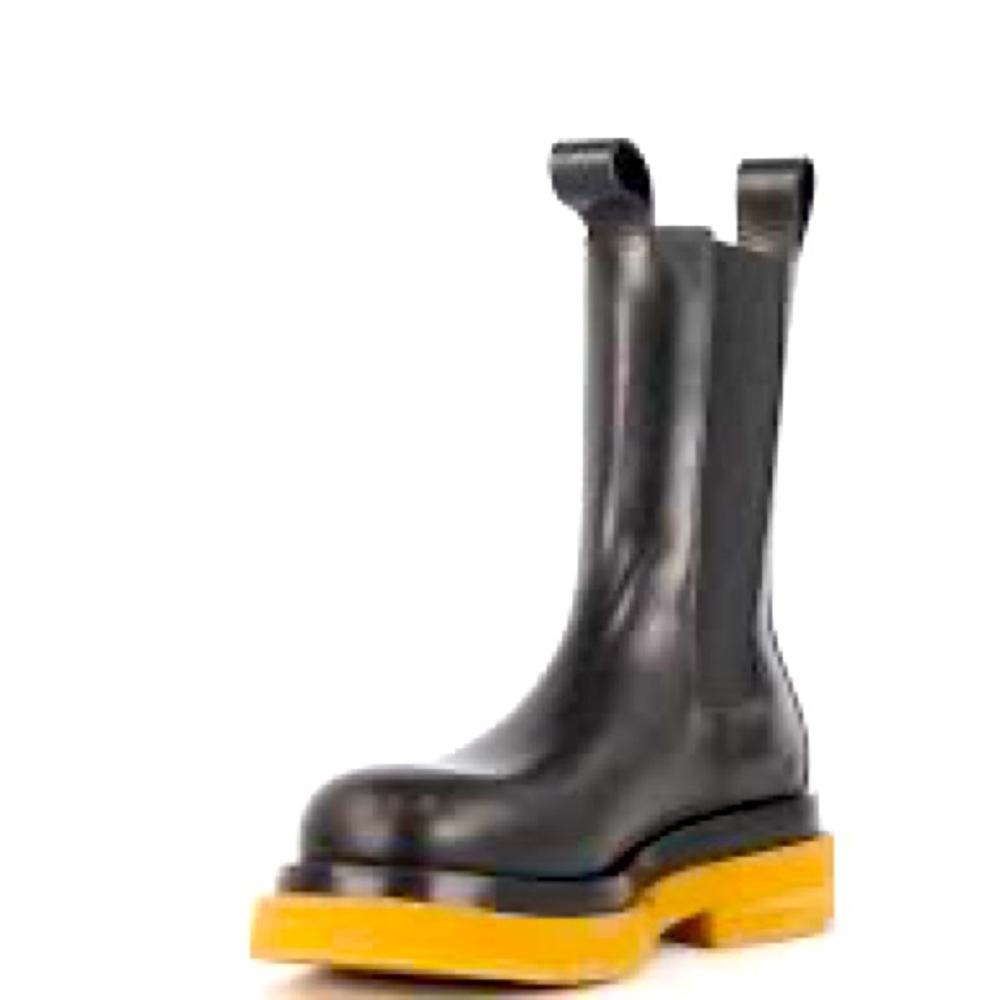 BOTTEGA VENETA - Black & Tan Crepe Sole Medium Lug Chelsea Boots